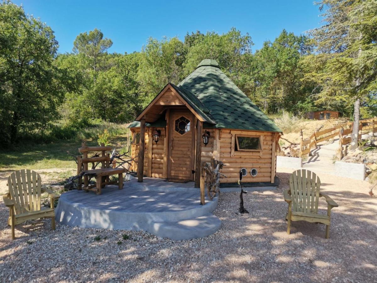 La Chaumiere Magique Des Elfes Et Ses Enigmes Bed and Breakfast Servas  Eksteriør billede